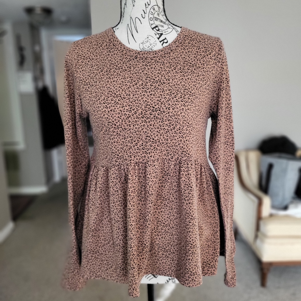 Chic Leopard Print Peplum Blouse
